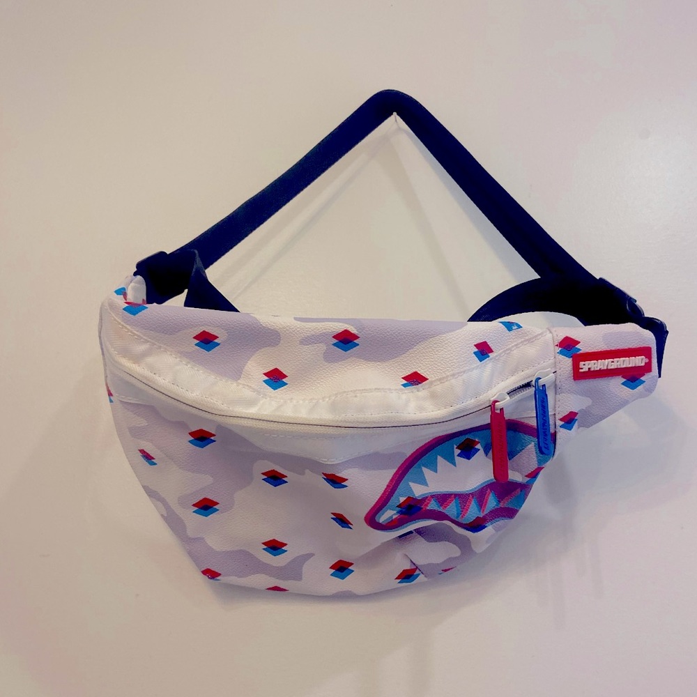 ❤️💙 LIMITED EDITION SPRAY GROUND Fanny Pack